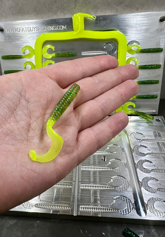 Kicker Tail Grub System