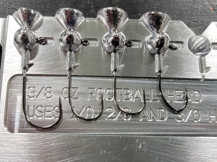 Football Head Jig with 90° Hooks