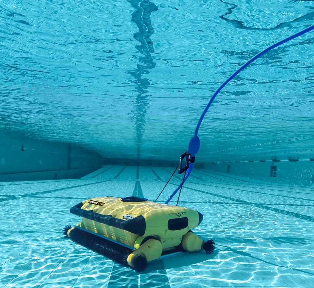 Maytronics Dolphin WAVE 300 XL Commercial Pool Cleaner -