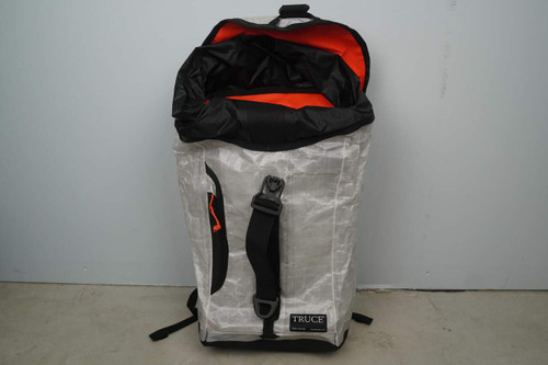 M Drop Liner Backpack from Grey DCF Dyneema® M Drop Liner Backpack from Grey DCF Dyneema®