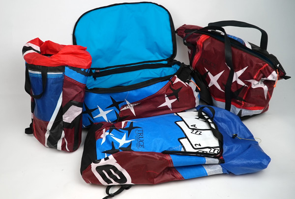 Travel set from North Kite