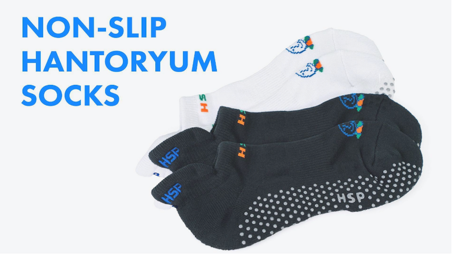 Boost Your Yoga Practice With Hantoryum Qi Socks