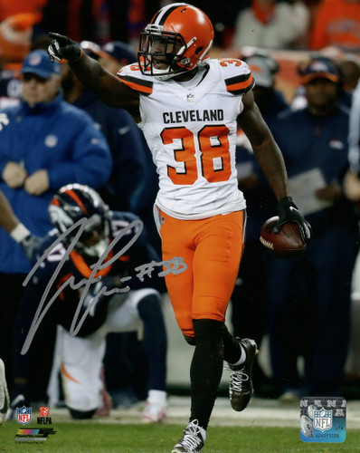 TJ Carrie Cleveland Browns 8-1 8x10 Autographed Photo - Certified Authentic