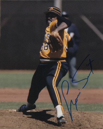 Louis Tiant Pittsburgh Pirates 8x10 Autographed Photo - Certified Authentic