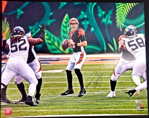 Joe Burrow Cincinnati Bengals 16x20 16-2 Autographed Photo - Fanatics Authentic