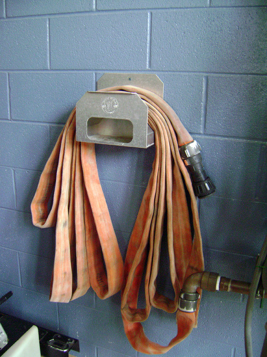 Garden Hose Bracket | Deluxe