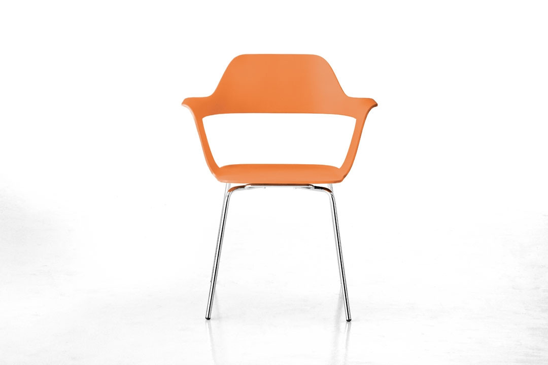 MU Stacking Chair | RADIUS DESIGN USA