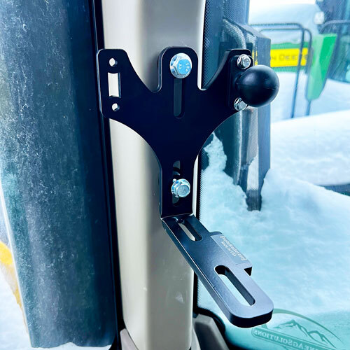 500-corner-post-bracket-for-john-deere-8r-tractor.jpg