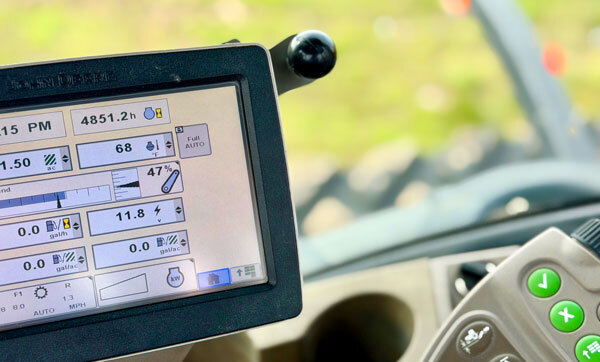 600-only-ball-on-john-deere-arm-rest-for-phone-holder.jpg 600-only-ball-on-john-deere-arm-rest-for-phone-holder.jpg