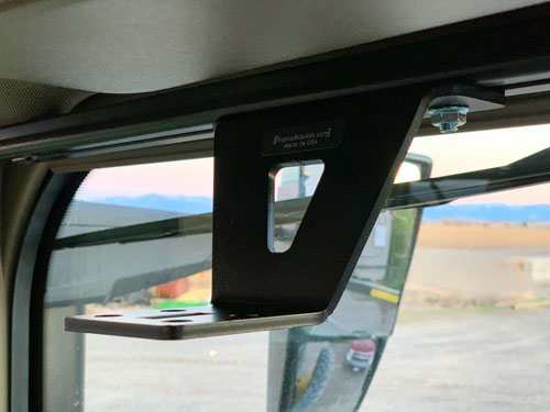 rail-mount-for-the-cab-of-a-john-deere-tractor-4640-extended-monitor.jpg