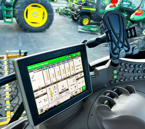 side-view-of-the-gen-4-4240-phone-holder-for-john-deere-tractors.jpg