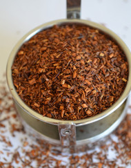 Rooibos (Red Bush)   Wild Harvest Mate 

Rooibos tea or Red tea.  Rooibos has similar natural health characteristics as Yerba Mate does, except
quite a bit more natural antioxidants. Because this South African bush tea is grown and harvested naturally
we find it ideal blending agent for our Wild Harvest Yerba Mate.  Brew it hot, fantastic iced.