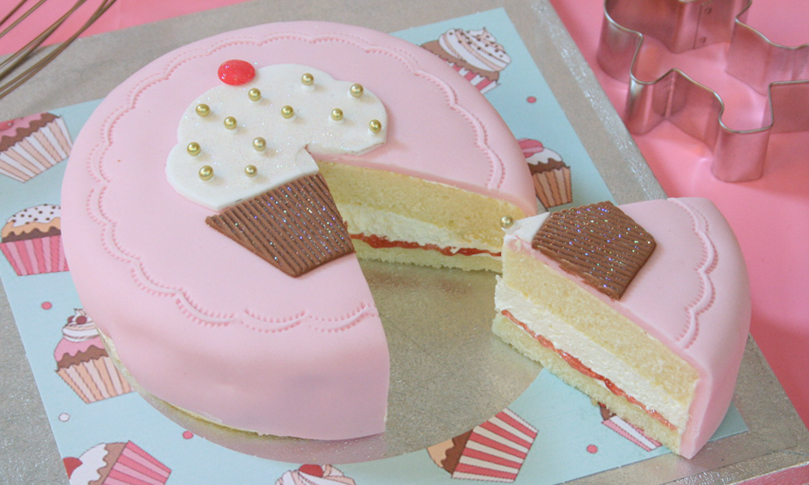 Deluxe Heart Cake