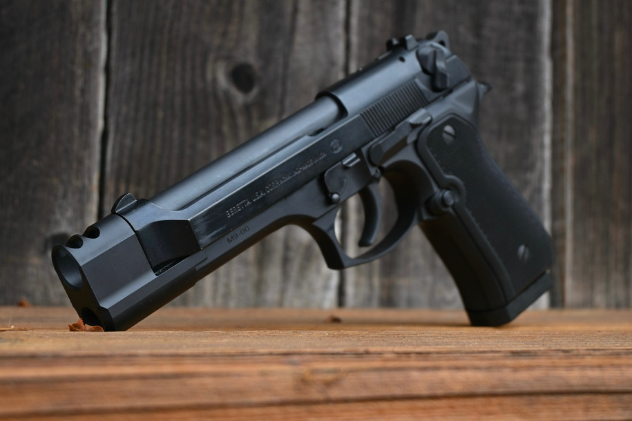 Beretta threadless compensator