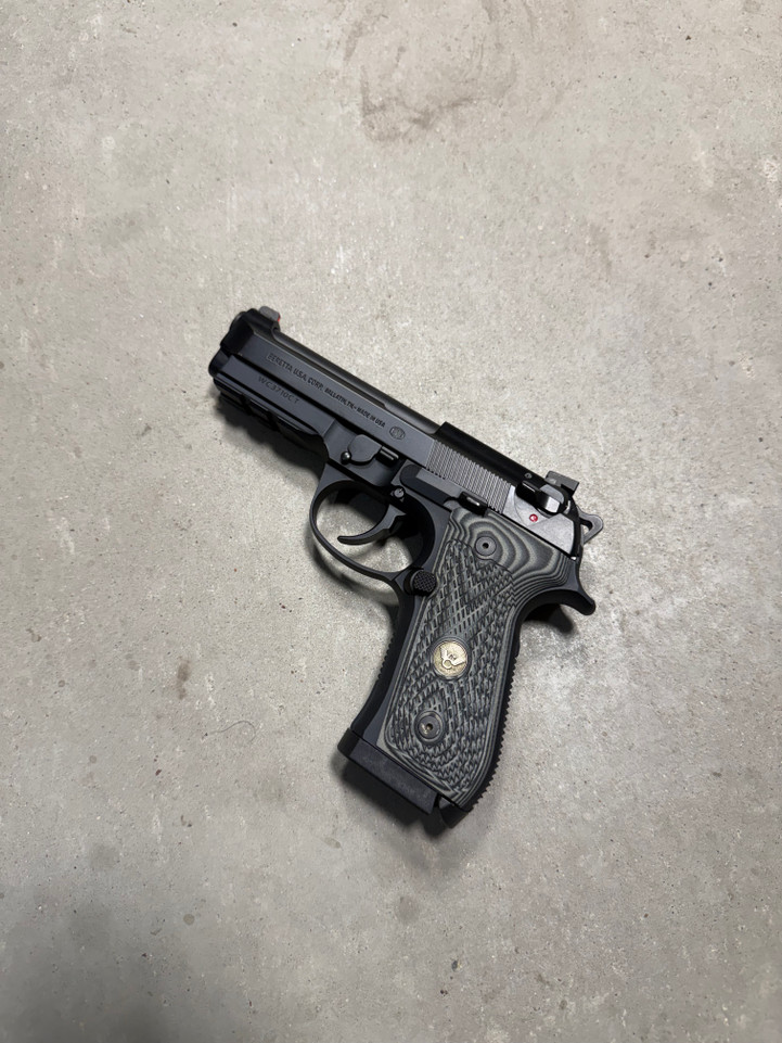 Wilson combat beretta 92 centurion (Hump Grip)