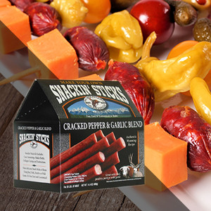 Hi Mountain Cracked Pepper & Garlic Snackin' Stick Kit