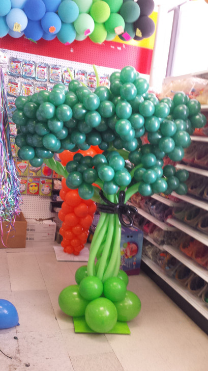 Balloon Display - Tree