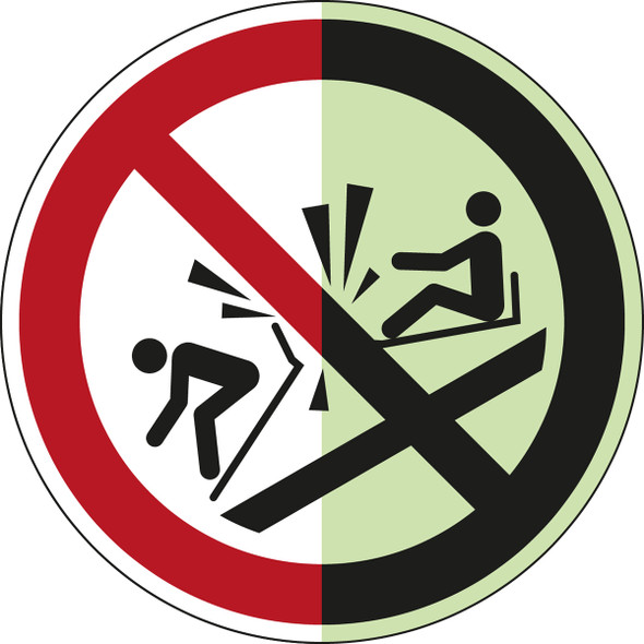 ISO Safety Sign - Do not ram into toboggan