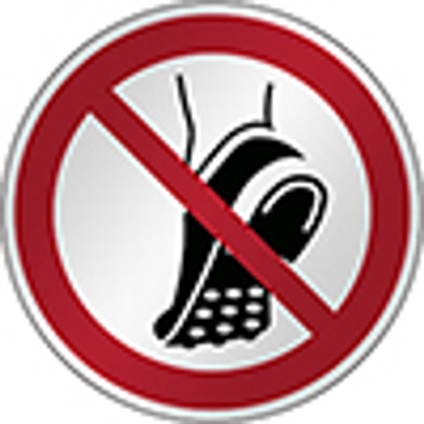 ISO Safety Sign - Do not wear metal-studded footwear