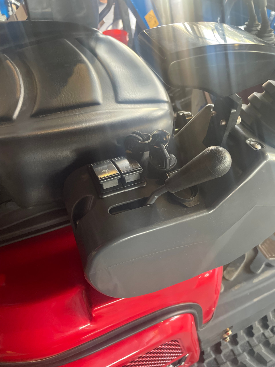 Rhinoceros 1.5 Ton Mini Excavator XN13 Kubota Engine