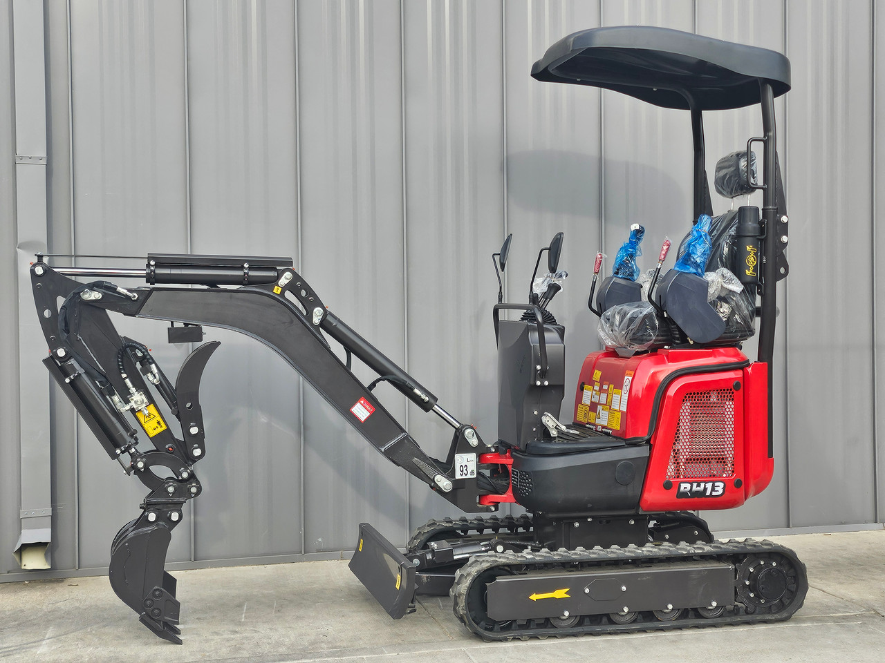 1 Ton Mini Excavator Side Control , B&S Engine