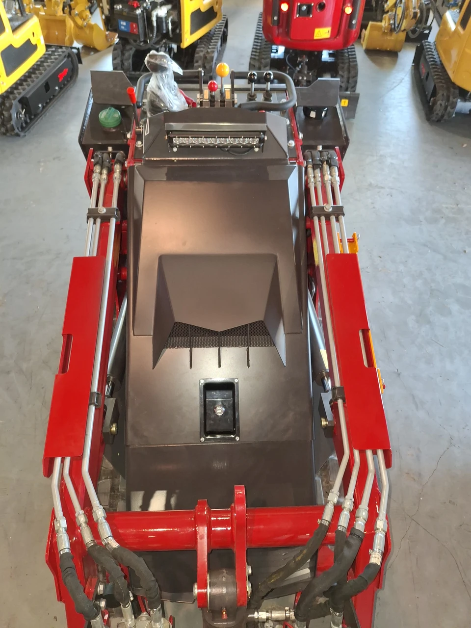 Rhinoceros RH1000 Skid Steer Loader Kubota D1703 Diesel Heavy Duty Mini Skid Steer - view 14