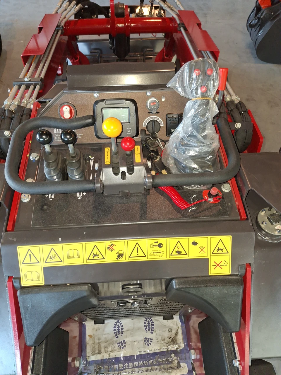 Rhinoceros RH1000 Skid Steer Loader Kubota D1703 Diesel Heavy Duty Mini Skid Steer - view 15
