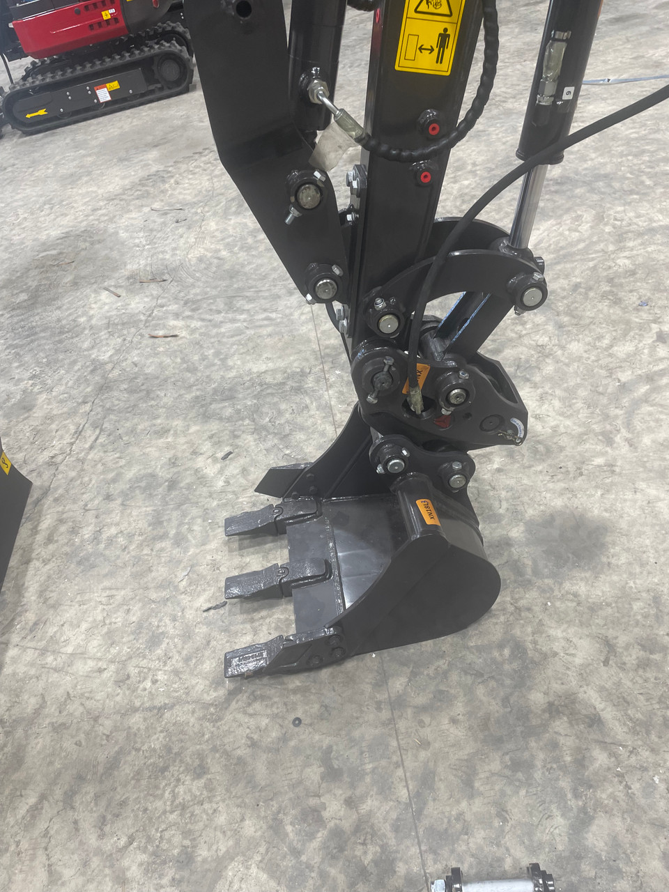 Rhinoceros 2 Ton Mini Excavator with Pilot System