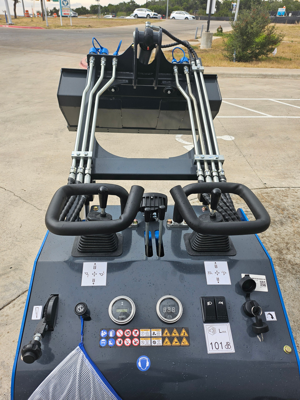 RS03 Skid Steer Loader with B&S XR engine