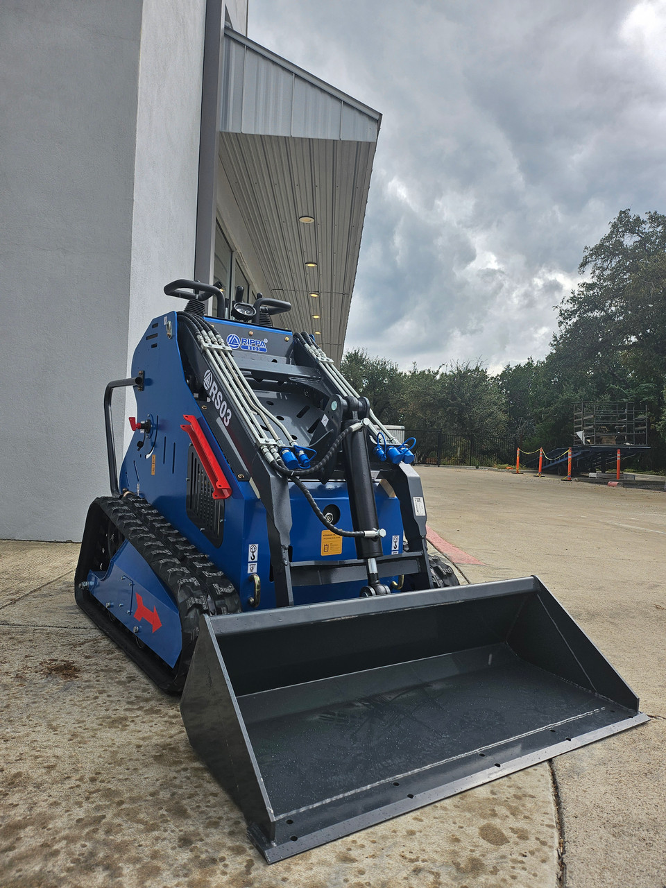 RS03 Skid Steer Loader with B&S XR engine