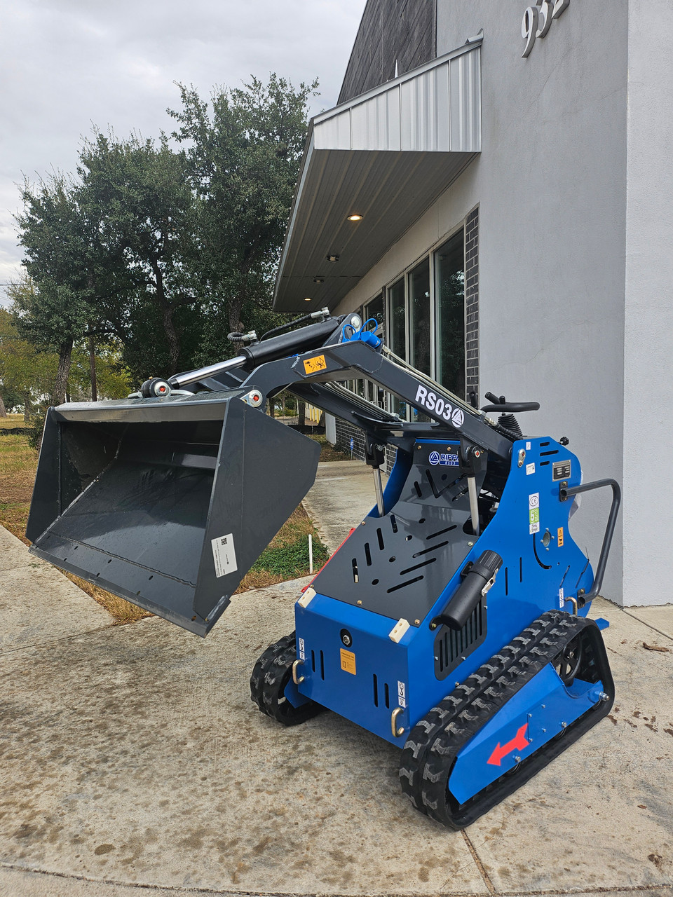 RS03 Skid Steer Loader with B&S XR engine