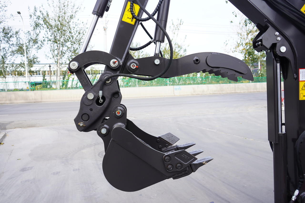 Rhinoceros XN22 Mini Excavator with Swing Boom and Extension Tracks