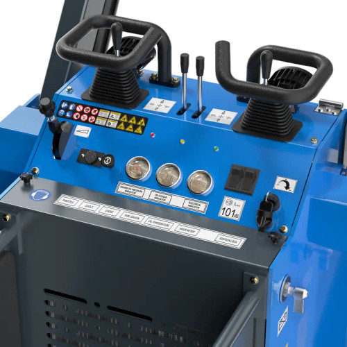 RS04 Rippa compact track loader with Kubota Z482 Engine