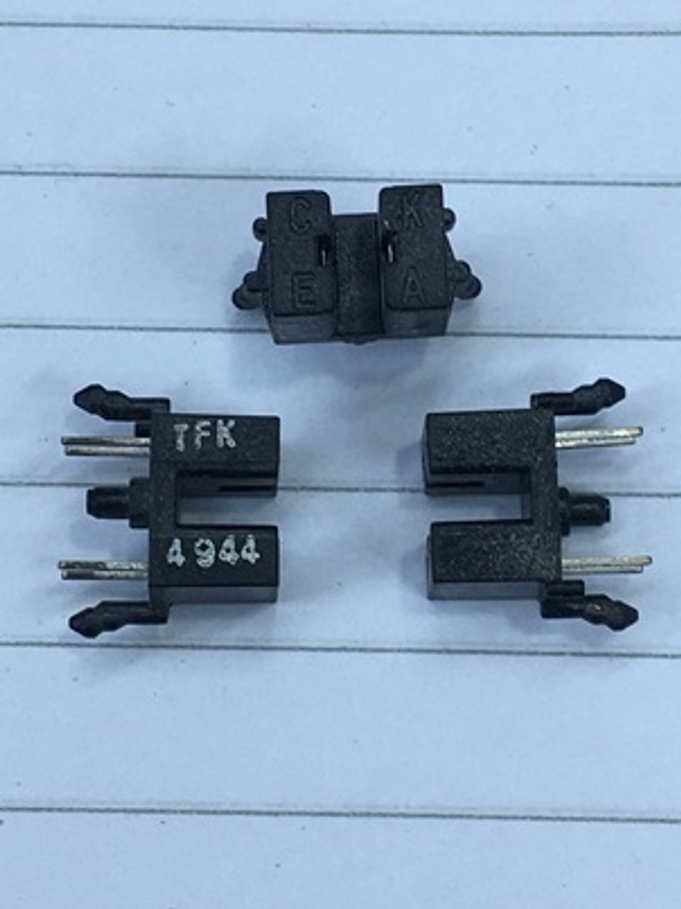 TFK4944 ; Slotted Opto-Coupler Module