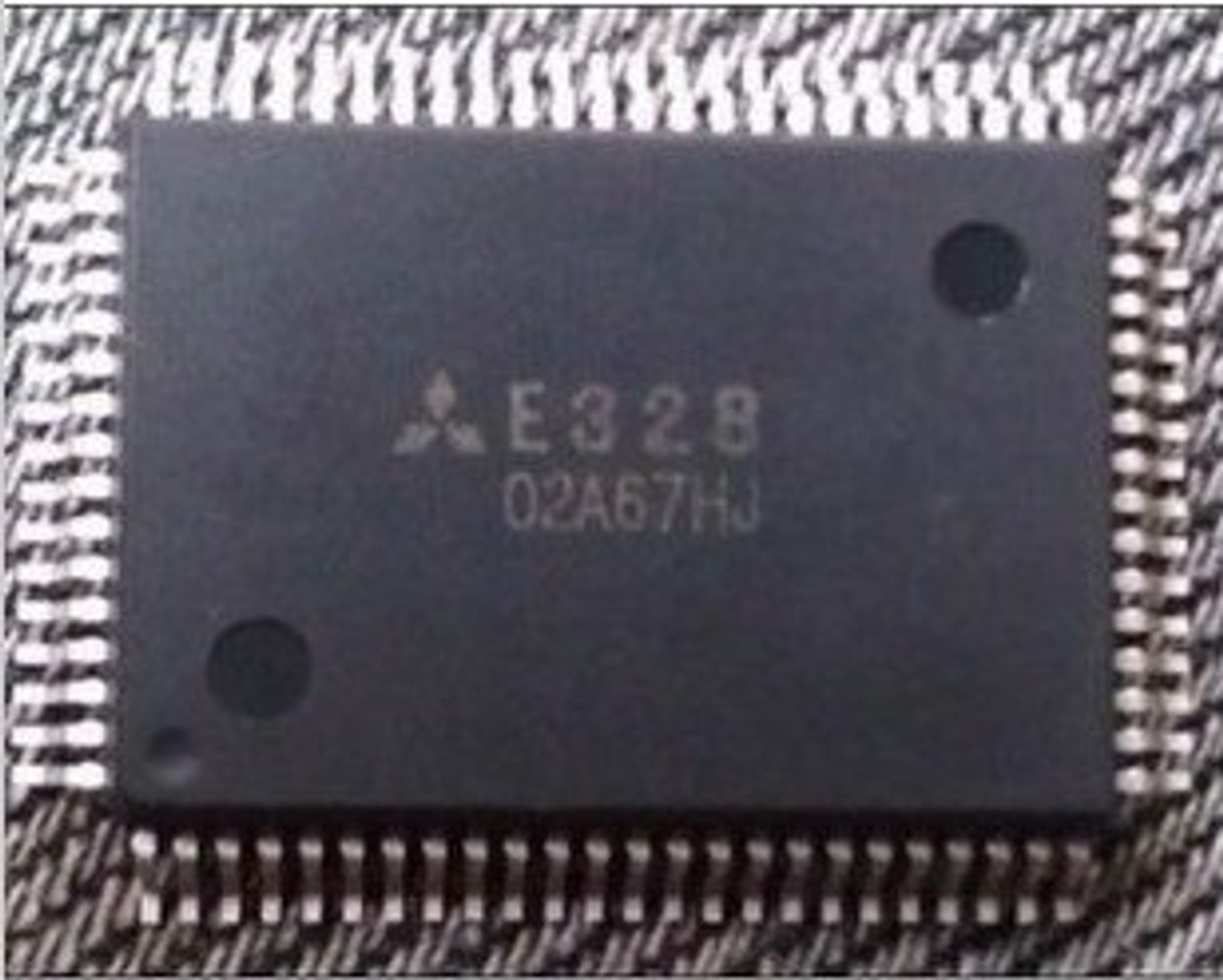 E328 ; QFP-80