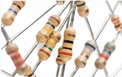 Carbon Film Resistor 82Ω 5% 0.25W, THT-2