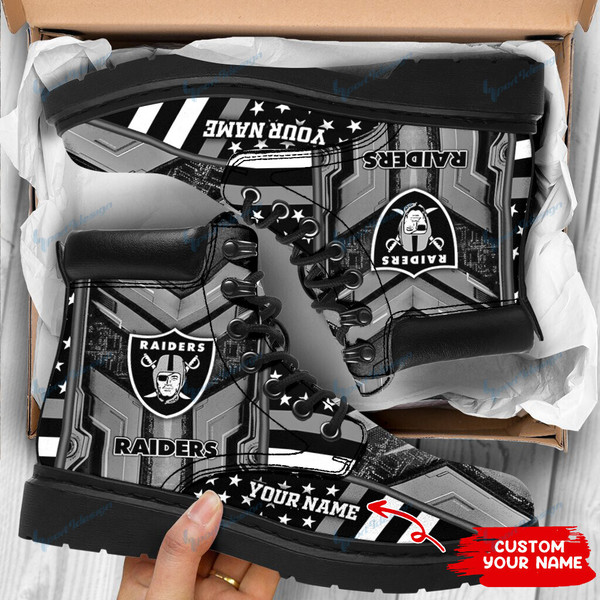 OFFICIAL-NFL.LAS VEGAS RAIDERS TEAM SPORT RUGGED BOOTS/CAN-ADD-YOUR-OWN-PERSONALIZED-CUSTOM-NAME-OR-SPECIAL-TEXT-TO EACH-BOOT/ALL-NEW-CUSTOMIZED-GRAPHIC-3D-PRINTED-RAIDERS-TEAM-RUGGED-BLACK-OUTER-SOLE-STYLE-BOOT-DESIGN!!