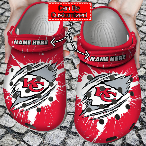 OFFICIAL-NFL.KANSAS-CITY-CHIEFS-TEAM-SPORT-SMUMMER-CLOGS/ADD YOUR OWN PERSONALIZED NAME OR SPECIAL CUSTOM TEXT ON BOTH SHOE CLOGS/OFFICIAL-CUSTOM-3D-PRINTED-CHIEFS-TEAM-LOGOS-DESIGN..