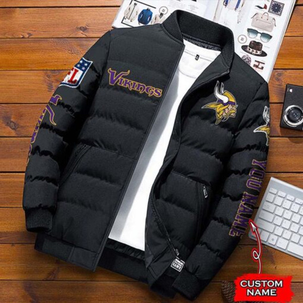 **(N.F.L.MINNESOTA-VIKINGS-TEAM-SPORT-PUFFER-JACKETS/ADD-YOUR-OWN-CUSTOM-NAME/OFFICIAL-VIKINGS-TEAM-COLORS & OFFICIAL-VIKINGS-TEAM-LOGOS/GRAPHIC-3D-PRINTED-DOUBLE-SIDED-ALL-OVER-TEAM-DESIGN/WARM-PREMIUM-N.F.L.VIKINGS-TEAM-PUFFER-JACKETS)**