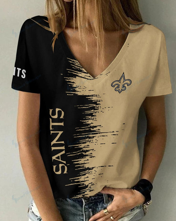 **(Official-NFL.New Orleans Saints-Team Limited Edition Fashion Casual Womens V-Neck Tee-Shirts/All Over Double Sided Custom Graphic-3D-Printed Official Saints Team Logos & Official Saints Team Colors Game/Day Trendy Womens Tees Design)**