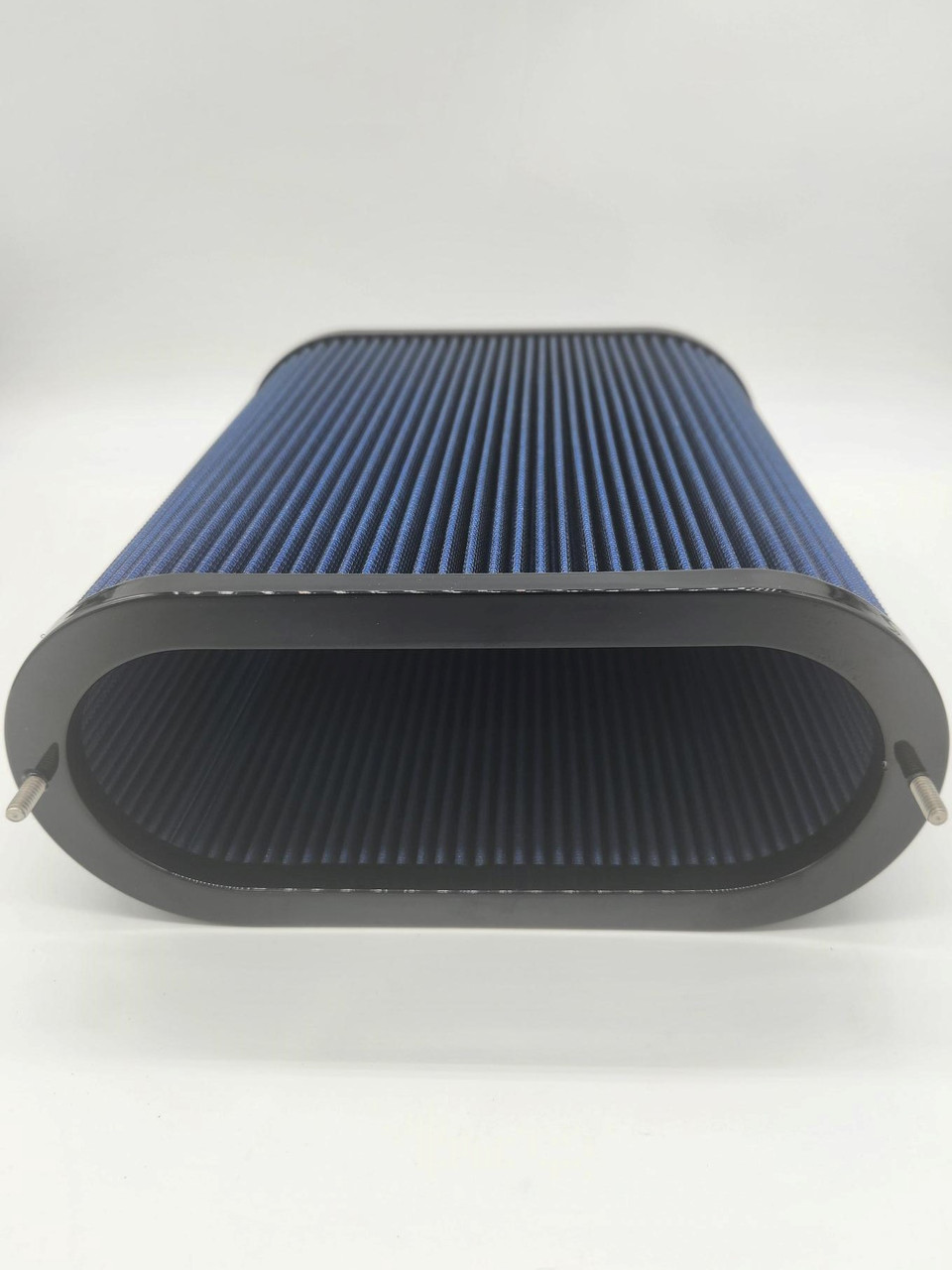 Cummins Replacement Air Filter 4930742 for Cummins M11 700HP & MAN 1550 engines.Used on Horizon Catamaran M11 engines
Oval 11" Tall x 10" Wide x 5" Depth