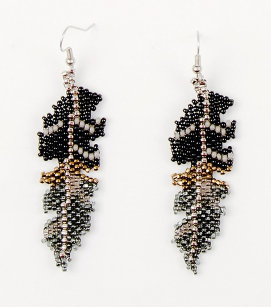 ALTIPLANO BEAD FEATHER EARRINGS: Smoke ALTIPLANO BEAD FEATHER EARRINGS: Smoke