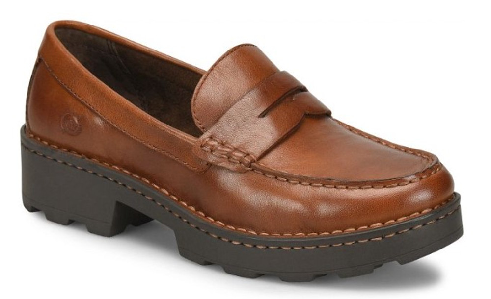 Born Women's Carrera Shoe: Brown Born Women's Carrera Shoe: Brown
