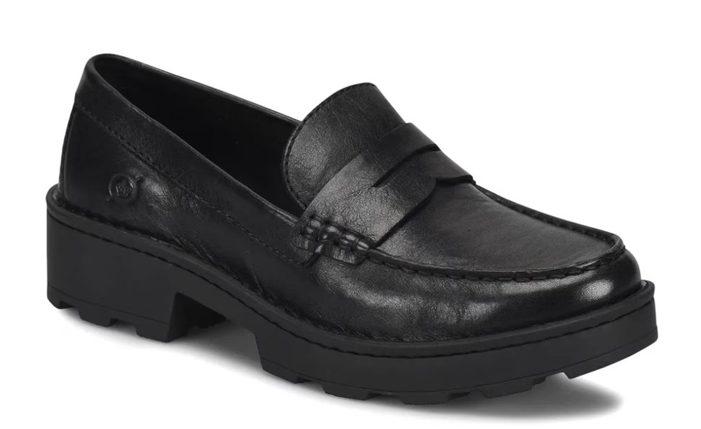 Born Women's Carrera Shoe: Black