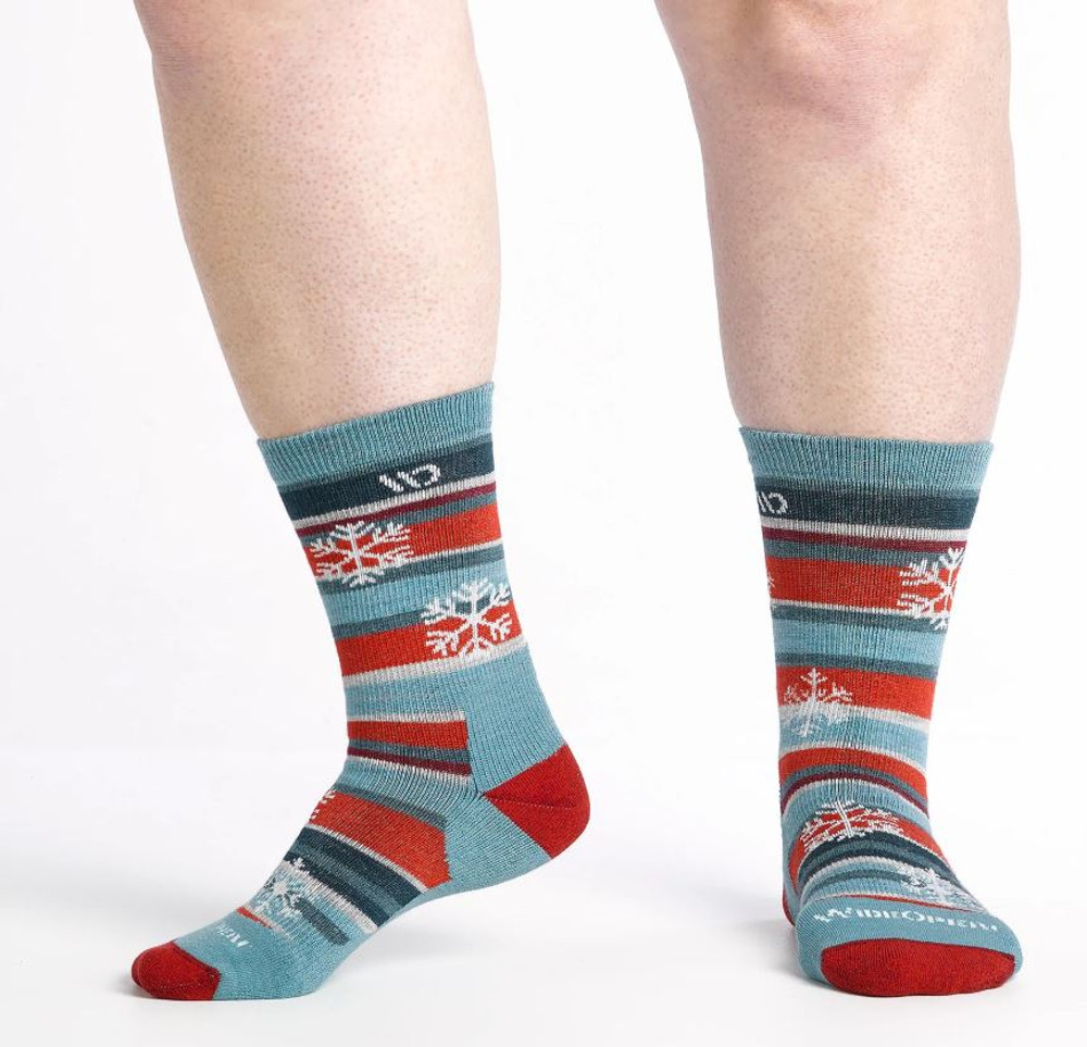 Wide Open Women's 9505 Sparkle Merino Wool Crew Sock: Light Teal