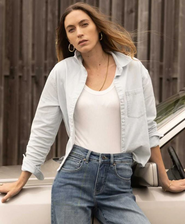 Carve Designs Women's Claire Twill Shirt: Lt Indigo