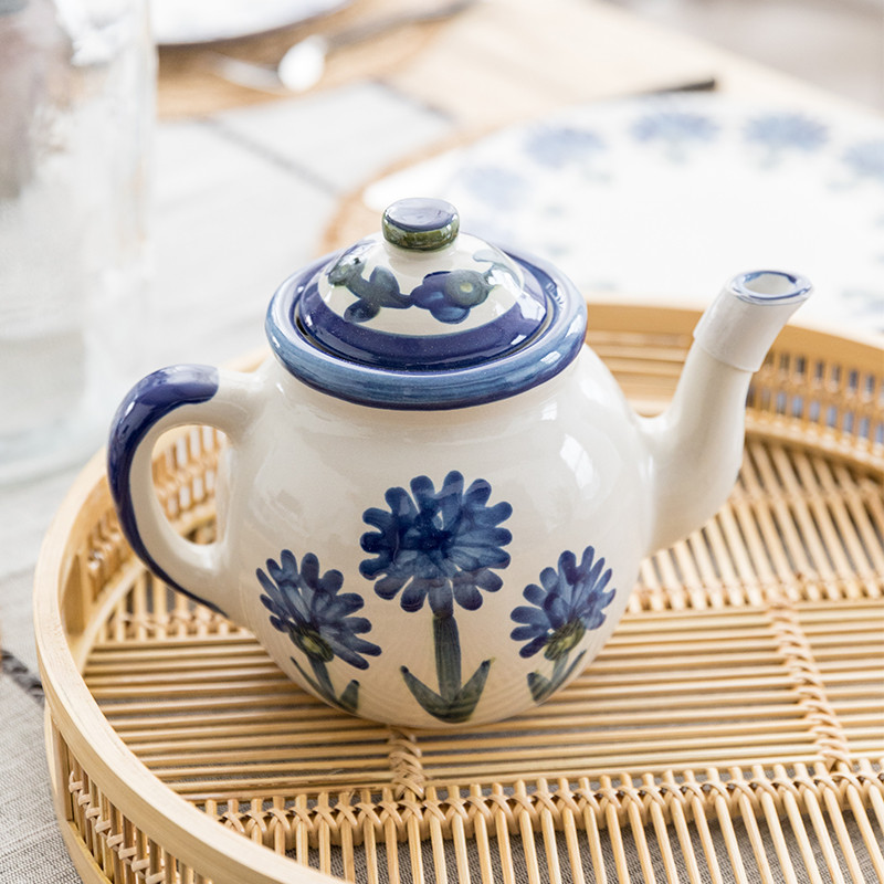 ANNIE BLAUWPOT TENCATE（アン　ブラウポット　テン　カーテ） Teapot & Cover in Bachelor Button - Stoneware & Co.