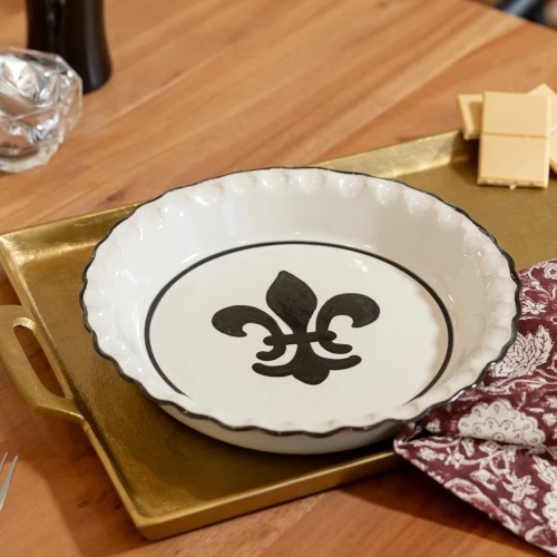 Thumb Print Pie Plate in Black Fleur de Lis