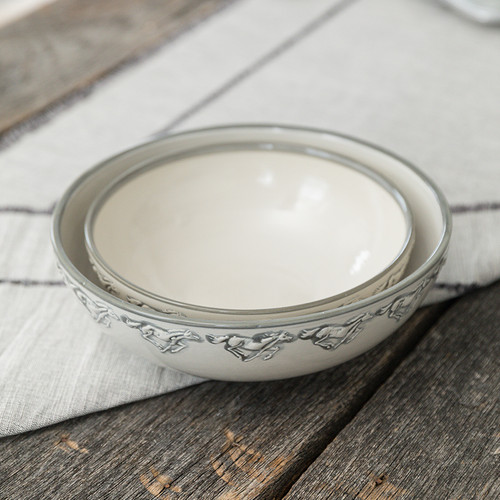 Louisville Stoneware 11" Serving Bowl in Embossed Running Horse