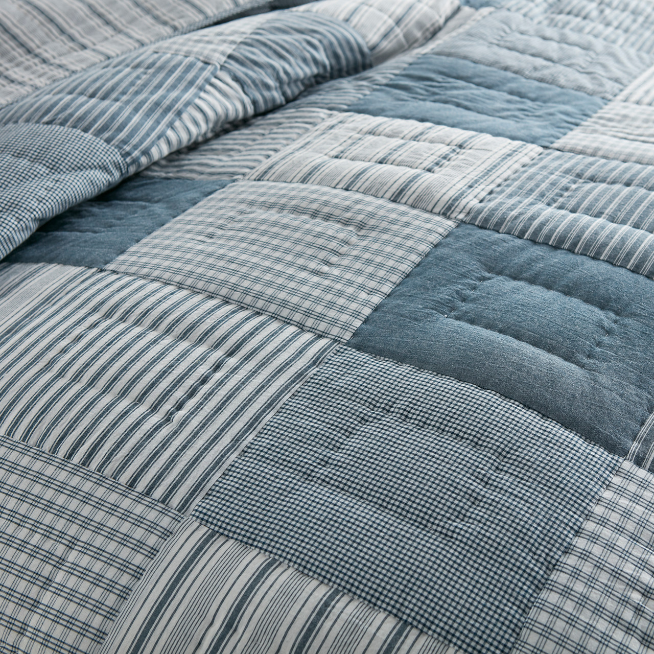 Sawyer Mill Blue Quilt